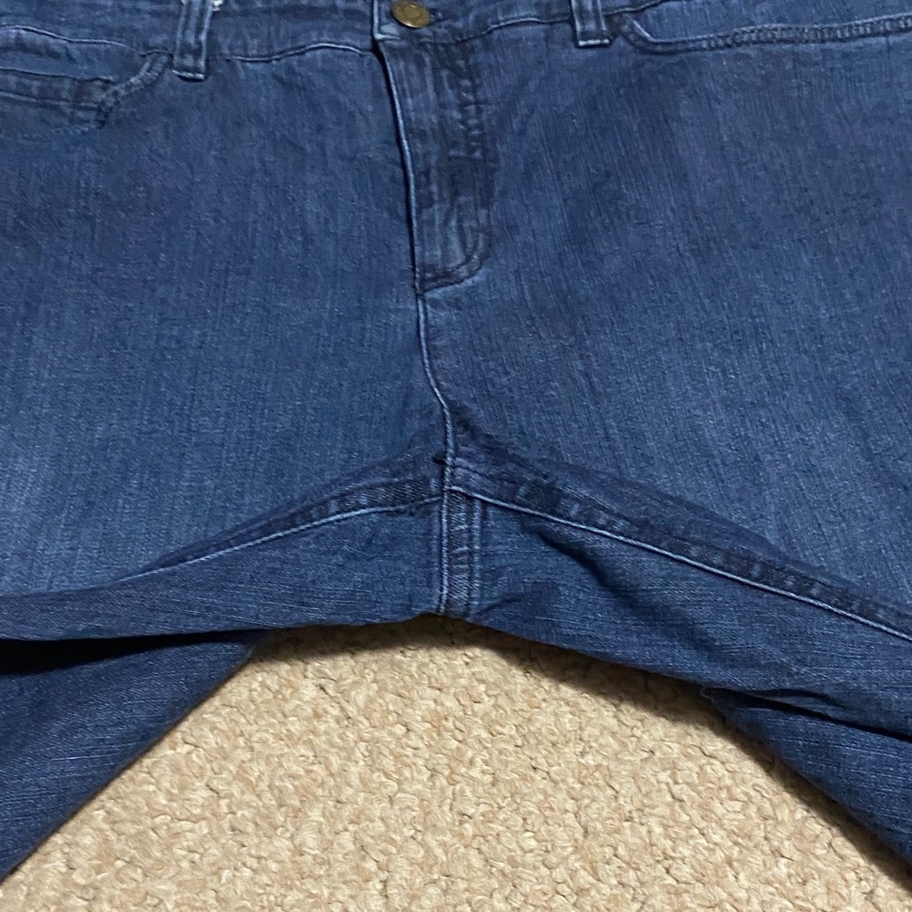 Jones New York  sport style women’s size 14 Straight Leg stretch Jeans - Picture 4 of 14